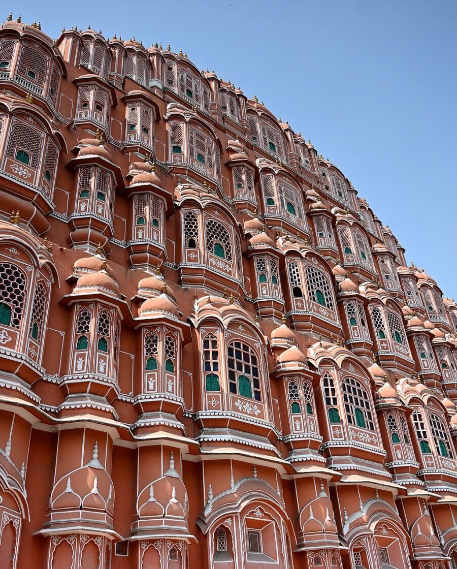 The facade of the Hawa Mahal in Jaipur, Rajasthan